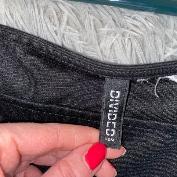 black dress - Picture 2 of 2